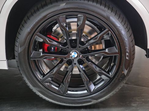 Certified 2024 BMW X4 xDrive30i w/ Premium Package AWD/4WD image 11