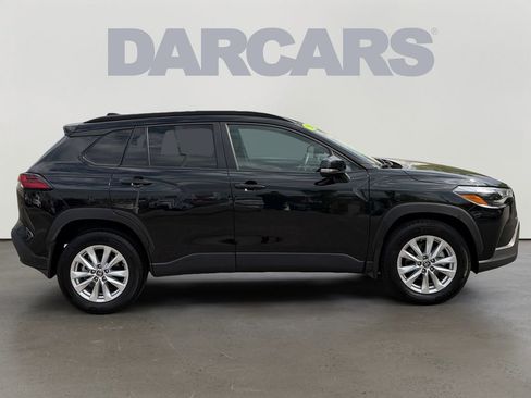 Used 2026 Toyota Corolla Cross LE w/ Moonroof Package FWD image 8