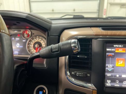 Used 2017 RAM 2500 Limited AWD/4WD image 18