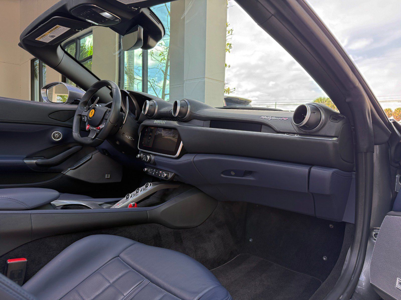 Used 2022 Ferrari Portofino M RWD image 26