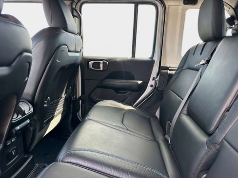 Used 2024 Jeep Wrangler High Altitude image 15