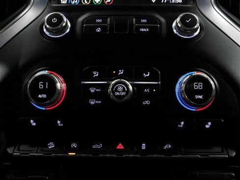 Used 2019 GMC Sierra 1500 SLE w/ SLE Value Package AWD/4WD image 38