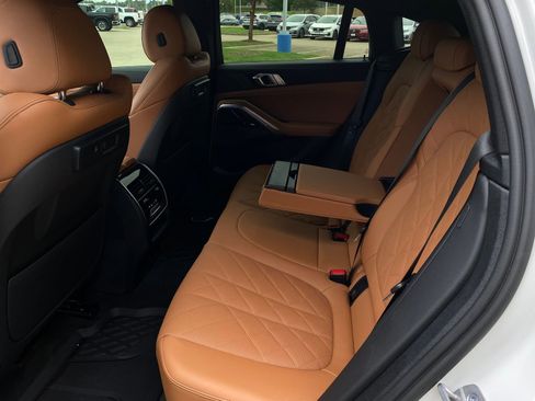 Used 2023 BMW X6 xDrive40i w/ M Sport Package AWD/4WD image 28