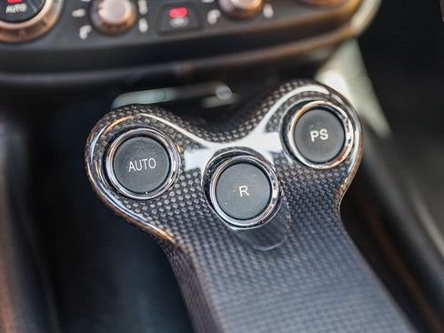 Used 2014 Ferrari California RWD image 34