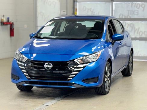 Used 2024 Nissan Versa SV FWD image 3