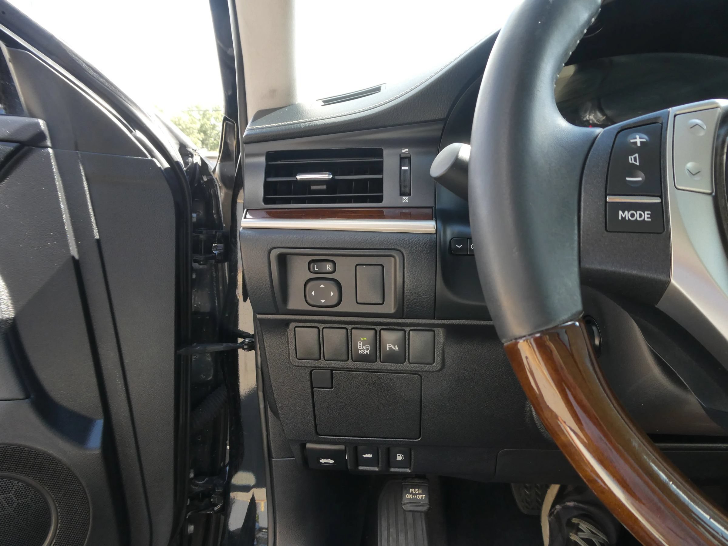 Used 2013 Lexus ES 350 w/ Luxury Pkg FWD image 17