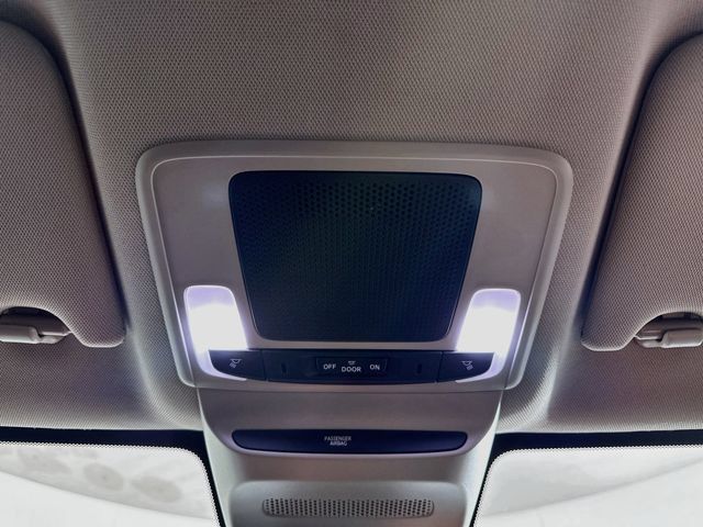Used 2023 Honda HR-V LX image 32