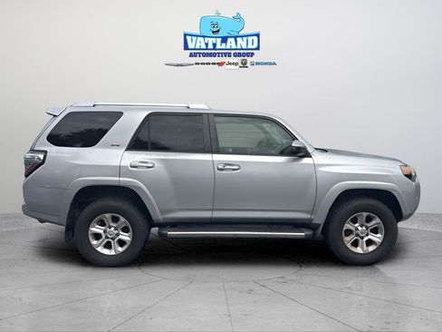 Used 2014 Toyota 4Runner SR5 RWD image 12