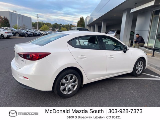 Used 2018 MAZDA MAZDA3 Sport FWD image 3