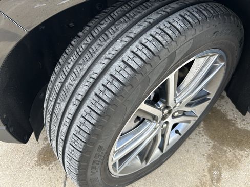 Used 2024 Ford Edge Titanium image 11