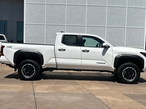 New 2026 Toyota Tacoma TRD Off-Road AWD/4WD image 3