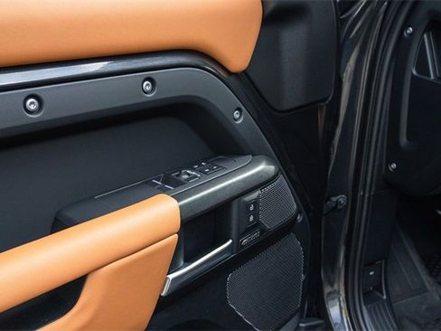 Used 2024 Land Rover Defender 90 Carpathian Edition image 44