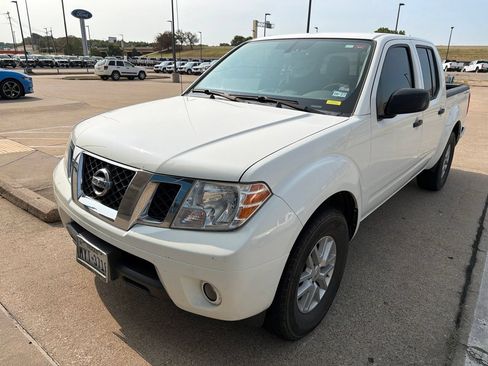 Used 2019 Nissan Frontier SV w/ Value Truck Package RWD image 2