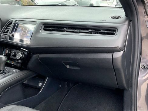 Used 2020 Honda HR-V Sport image 18