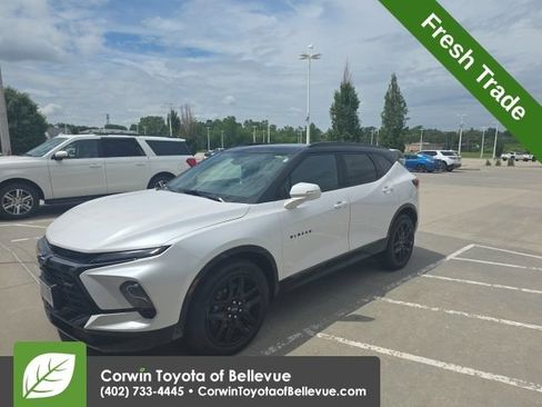 Used 2025 Chevrolet Blazer RS w/ Driver Confidence II Package AWD/4WD image 2