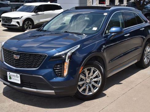 Used 2020 Cadillac XT4 Premium Luxury w/ Cold Weather Package FWD image 40