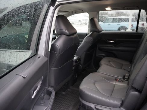 Used 2024 Toyota Grand Highlander XLE image 20
