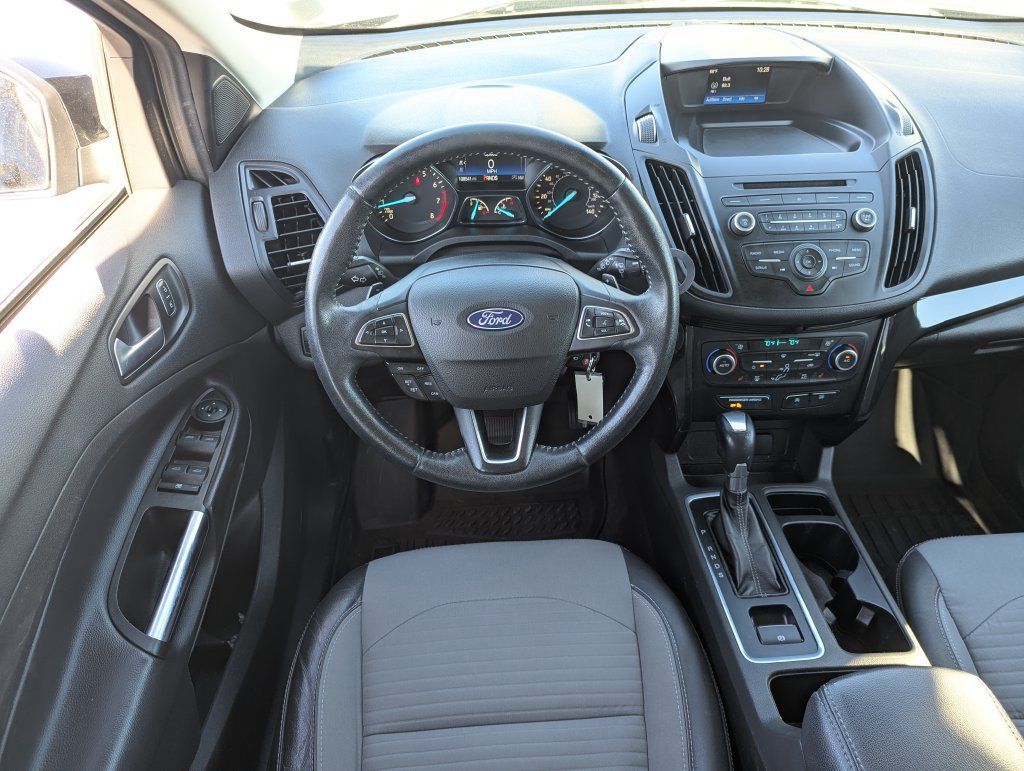 Used 2018 Ford Escape SE w/ SE Sport Appearance Package AWD/4WD image 28