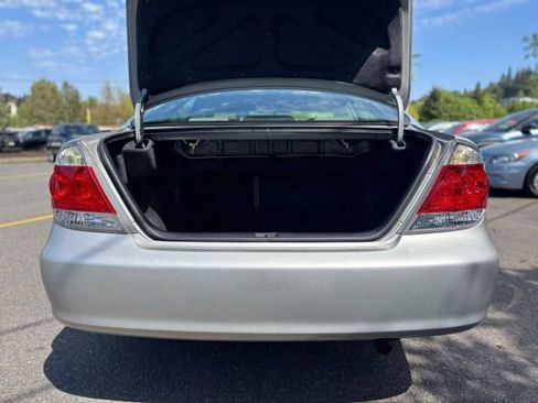 Used 2005 Toyota Camry LE image 24