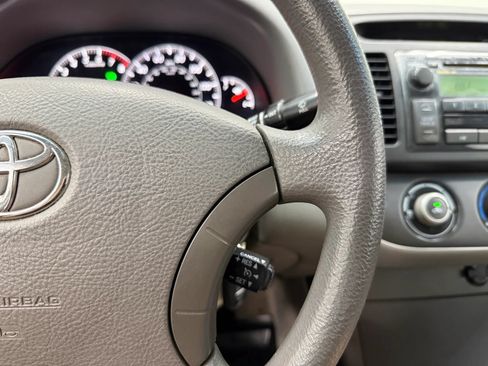 Used 2006 Toyota Camry FWD image 25