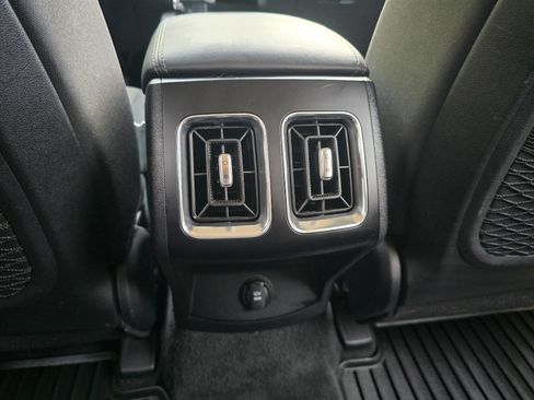 Used 2024 Kia Sorento LX FWD image 24