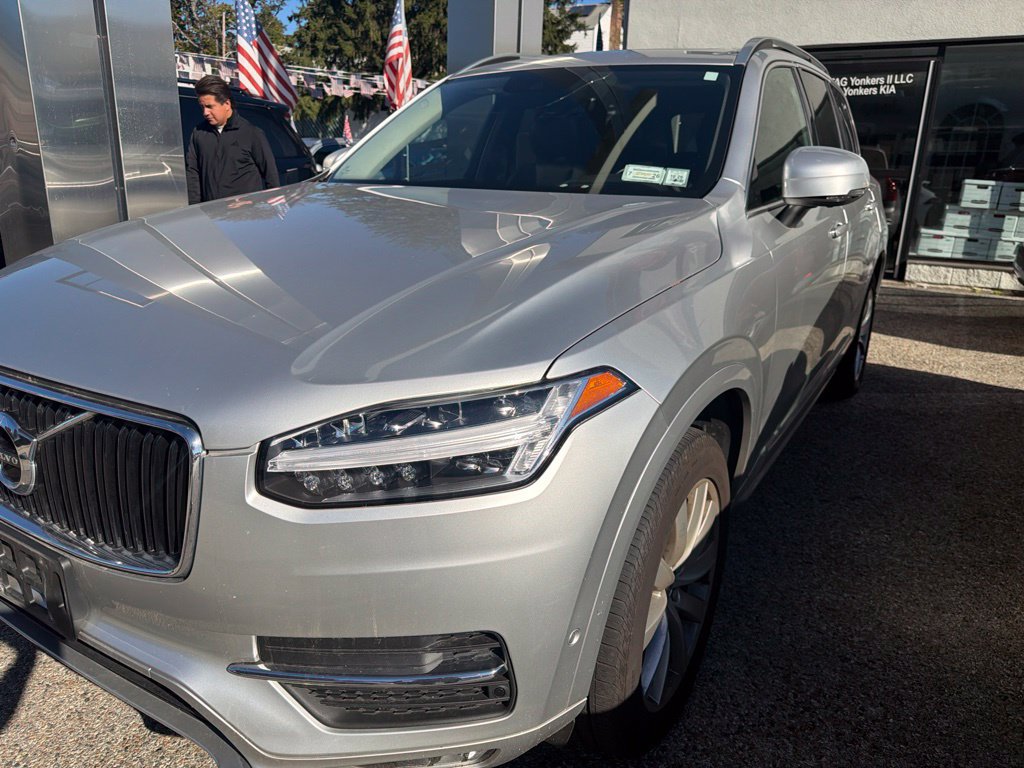 Used 2018 Volvo XC90 T5 Momentum w/ Convenience Package AWD/4WD image 3