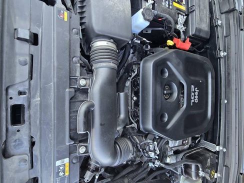 Used 2021 Jeep Wrangler Unlimited Sahara image 19