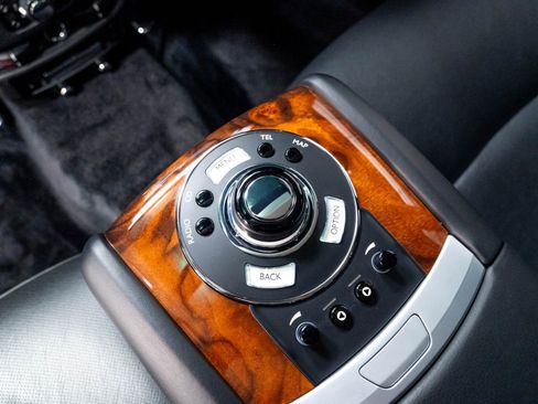 Used 2012 Rolls-Royce Ghost RWD image 35