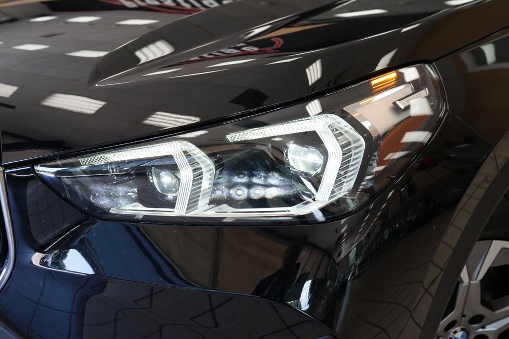 Used 2023 BMW X1 xDrive28i AWD/4WD image 21