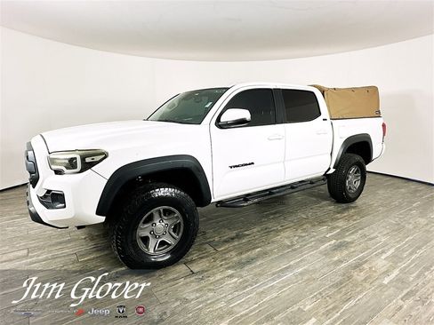 Used 2023 Toyota Tacoma 4x4 Double Cab image 4