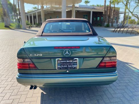 Used 1994 Mercedes-Benz E 320 Convertible image 17