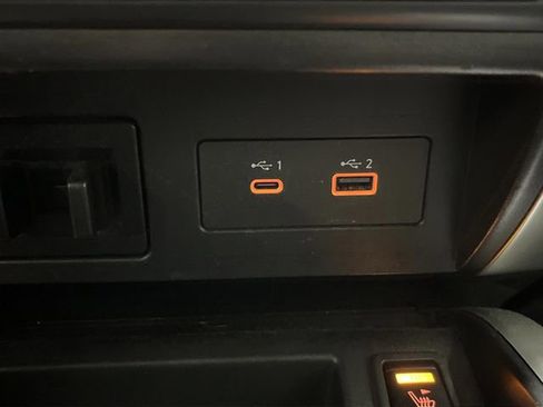 Used 2020 Nissan Titan SV w/ SV Convenience Package image 23