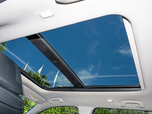 Certified 2023 Honda Pilot Elite image 23