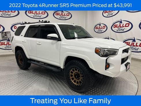 Used 2022 Toyota 4Runner SR5 Premium w/ Moonroof Package AWD/4WD image 1