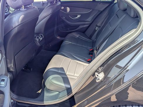 Used 2021 Mercedes-Benz C 300 Sedan image 28