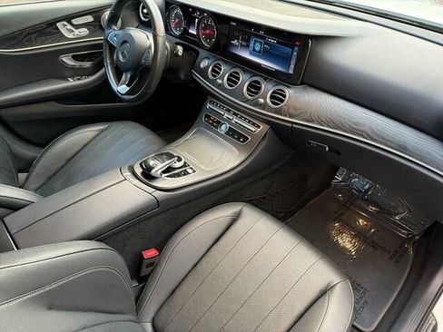Used 2018 Mercedes-Benz E 300 image 19