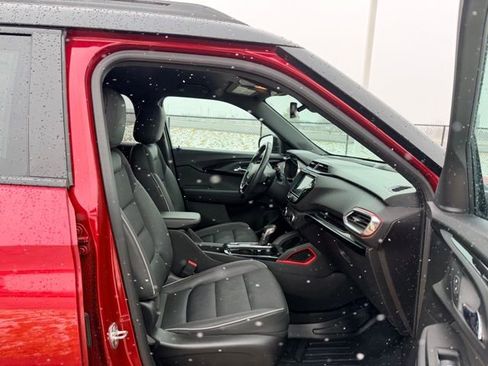 Used 2021 Chevrolet TrailBlazer RS w/ Convenience Package image 11