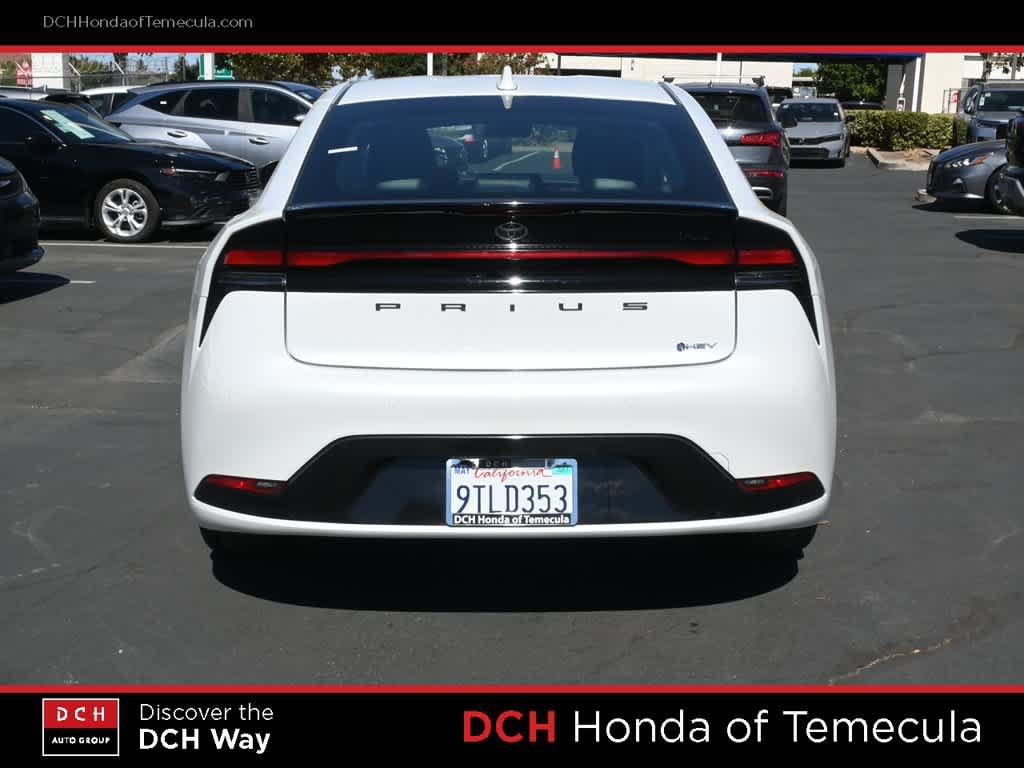 Used 2025 Toyota Prius XLE FWD image 6