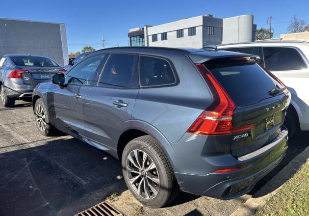 Used 2024 Volvo XC60 B5 Core w/ Protection Package Premier AWD/4WD image 4
