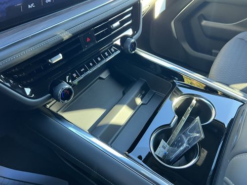 New 2026 Chevrolet Tahoe LS image 28