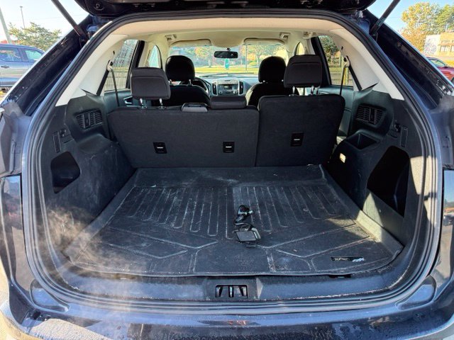 Used 2018 Ford Edge SEL FWD image 9
