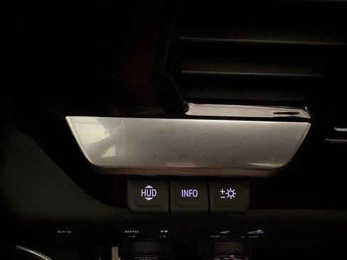 New 2026 Chevrolet Silverado 1500 High Country w/ Technology Package AWD/4WD image 12