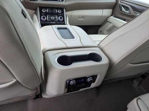 Used 2021 GMC Yukon Denali image 30