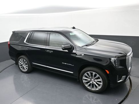 Used 2024 GMC Yukon Denali w/ Denali Reserve Package AWD/4WD image 32