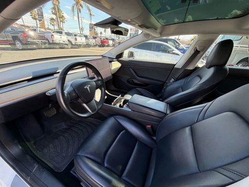 Used 2019 Tesla Model 3 Standard Range Plus RWD image 9