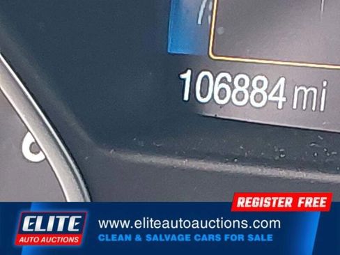 Used 2017 Ford Escape SE image 13