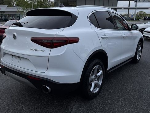 Used 2019 Alfa Romeo Stelvio AWD image 21