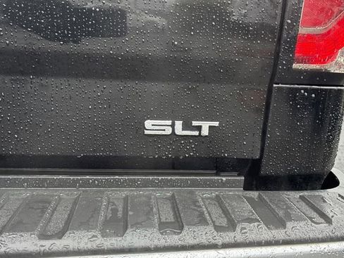 Used 2017 GMC Sierra 1500 SLT w/ SLT Premium Package image 9