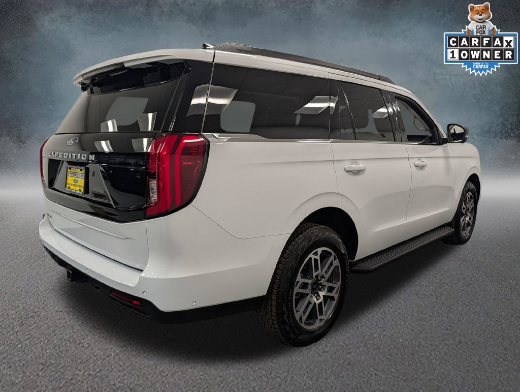 Used 2025 Ford Expedition Active AWD/4WD image 4