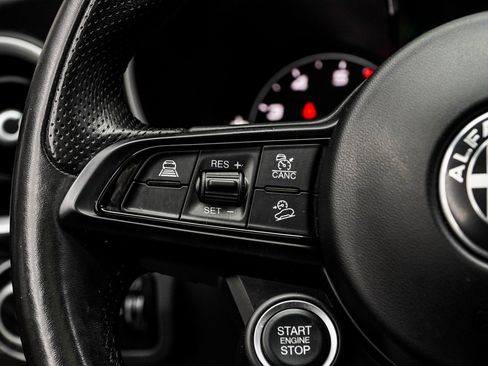 Used 2022 Alfa Romeo Stelvio Ti image 28